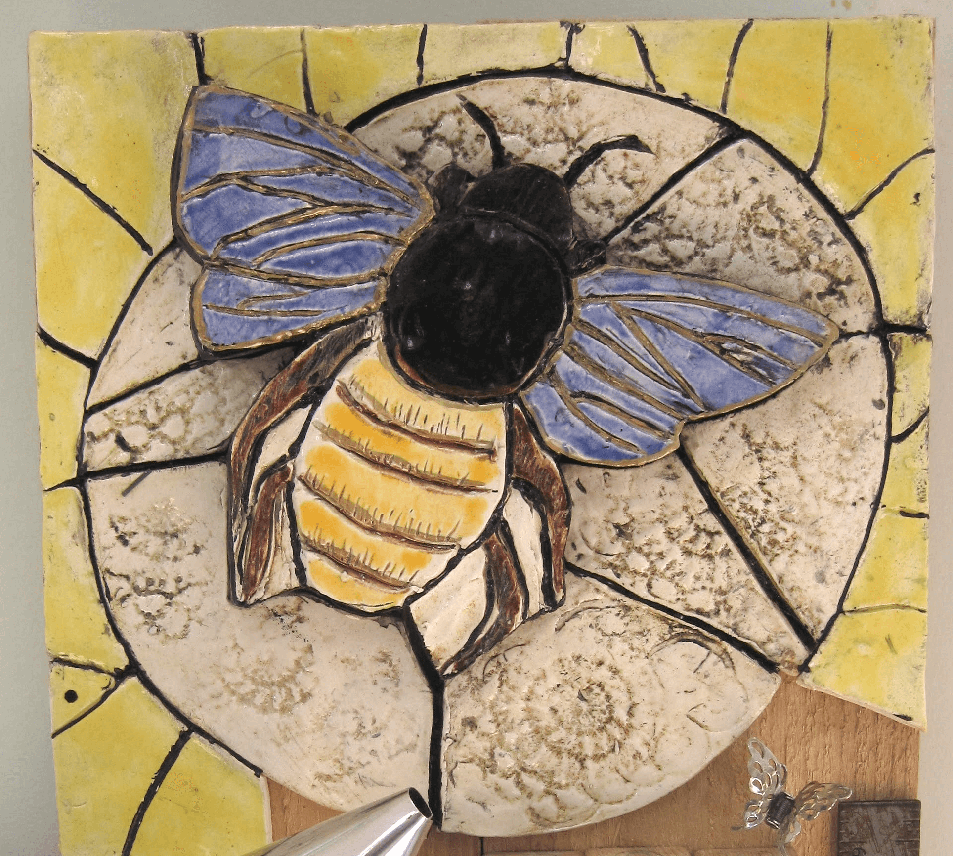 Bee - Image 3